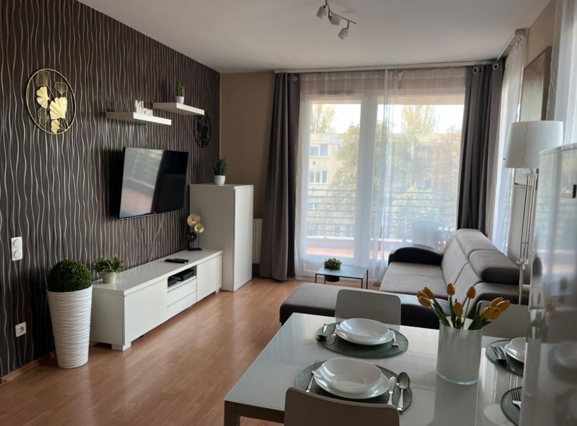 VIP Mini Resort Budapest Esterno foto